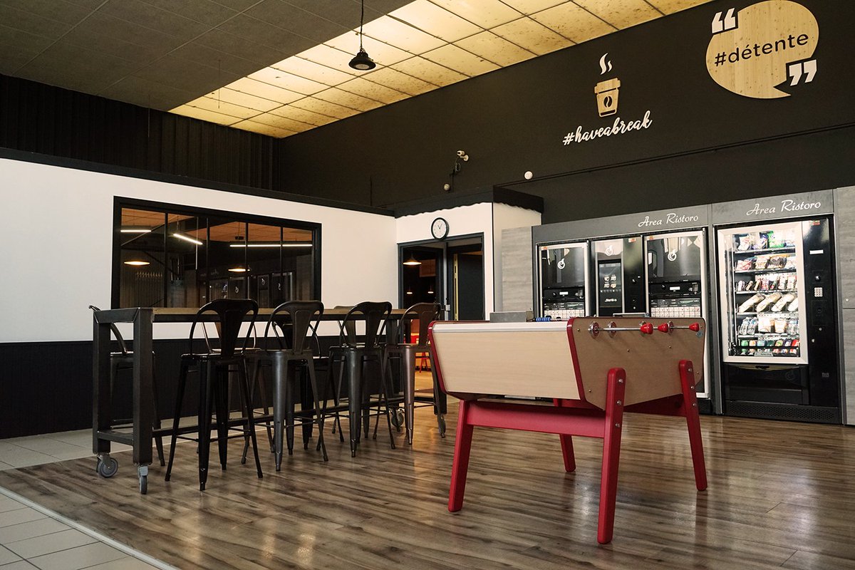 [EN MODE PAUSE ⏸]

Chez Startévo, une pause = un Baby foot 😁
Un bon moyen pour décompresser et défier ses amis ou collègues le temps d'une partie, ou deux.. ⚽️💪

#babyfoot #jeux #startevo #pause #stella #détente