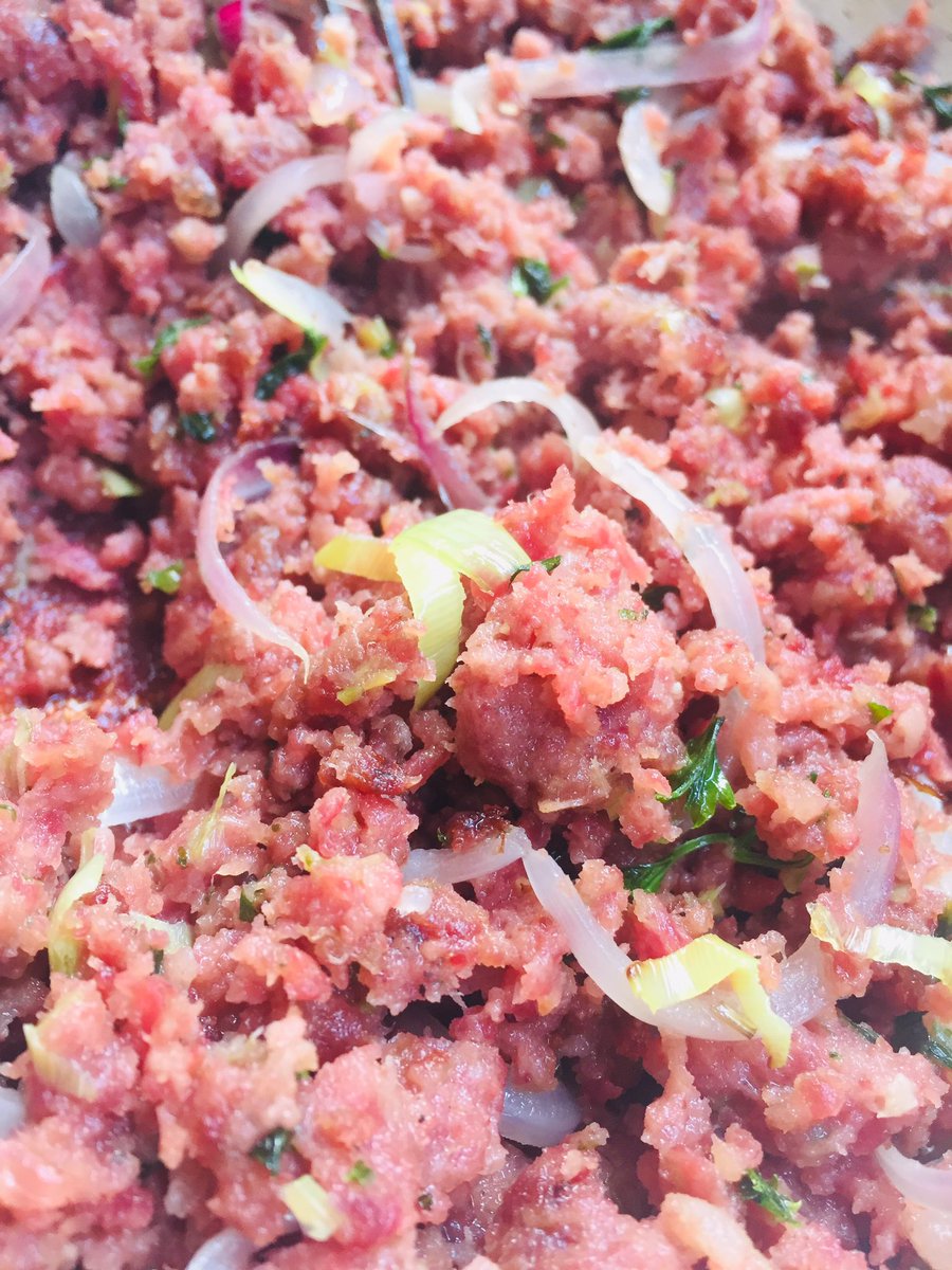 CLetitia_'s tweet photo. @Vachala4 Ma viande hachée est prête 😋je fais la pâte à crêpe https://t.co/3qLoxfh7yo