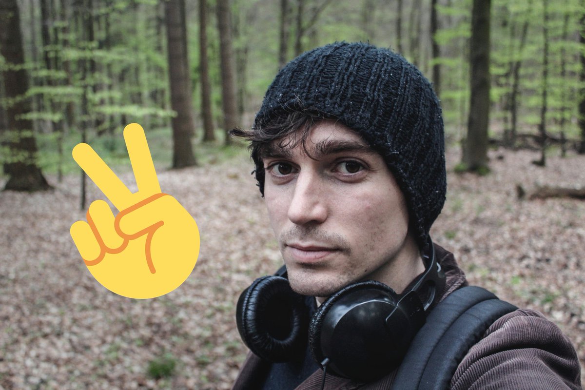 JulianViFoBr's tweet photo. Auf dem Weg zur Arbeit in 15 Minuten ein Video Skript geschafft. Bäm! :) #youtuber #markenbauer #youtubedeutschland https://t.co/896KtKW36l