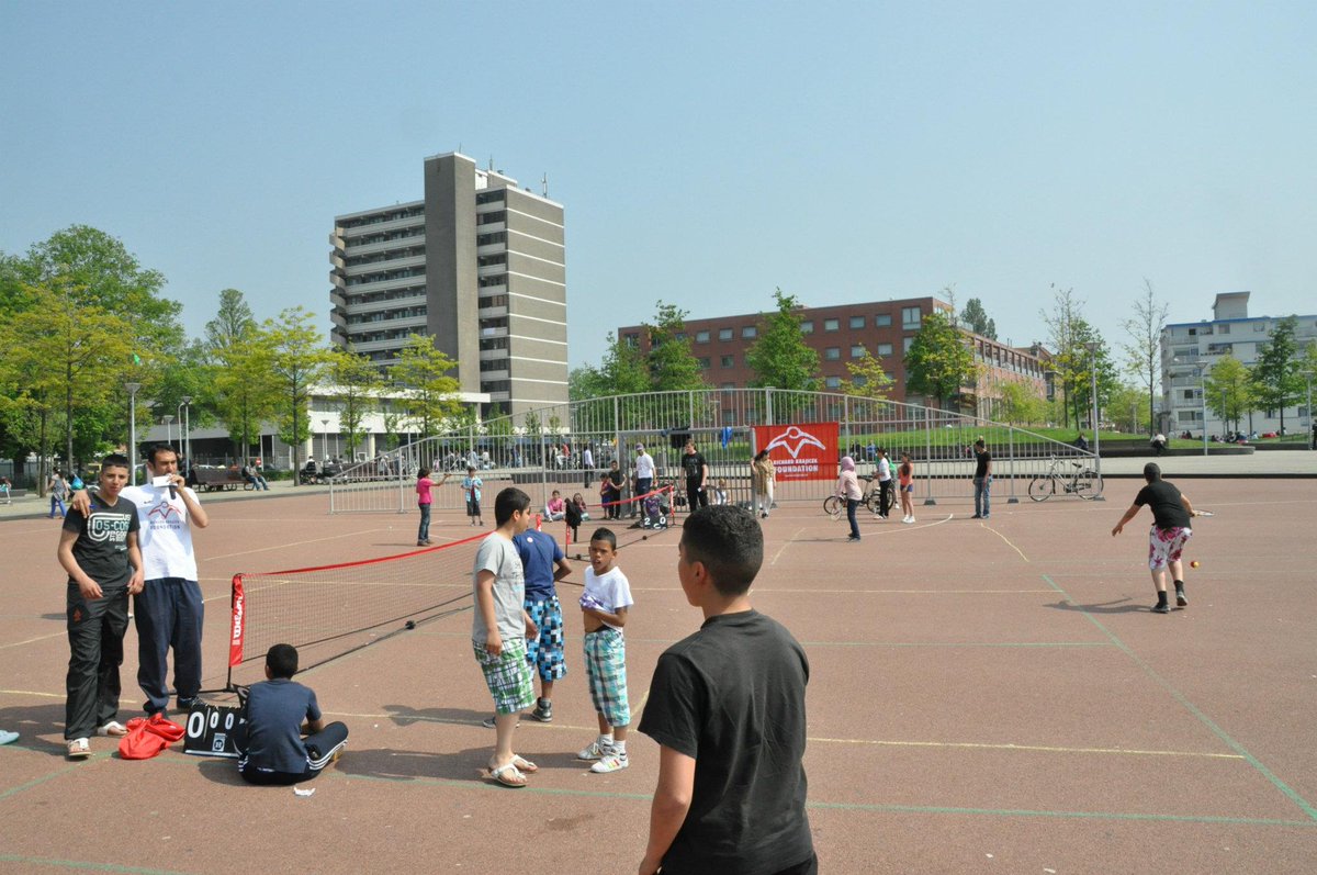 Hoeveel moet een kind eigenlijk bewegen? Lees het artikel van #allesoversport tinyurl.com/yy8ym88y