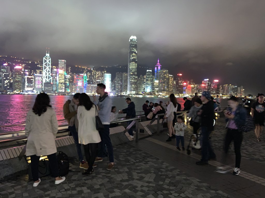 K_Hin's tweet photo. Picture of the Day: Hong Kong by night #worldtravellerblog https://t.co/mL5KF850OQ https://t.co/9rH7eSuVjC