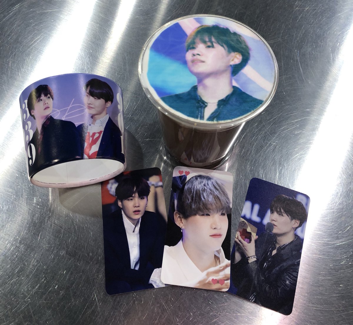 jingk_v_'s tweet photo. 弘大caFACEにてSOPEゲットした〜😆❤️
しかも写真ラテが選べてユンギのお顔のチョコラテを注文😆✨すっごくもったいないけど😅ww
#caFACE
#SOPE https://t.co/53xI7pxAlx