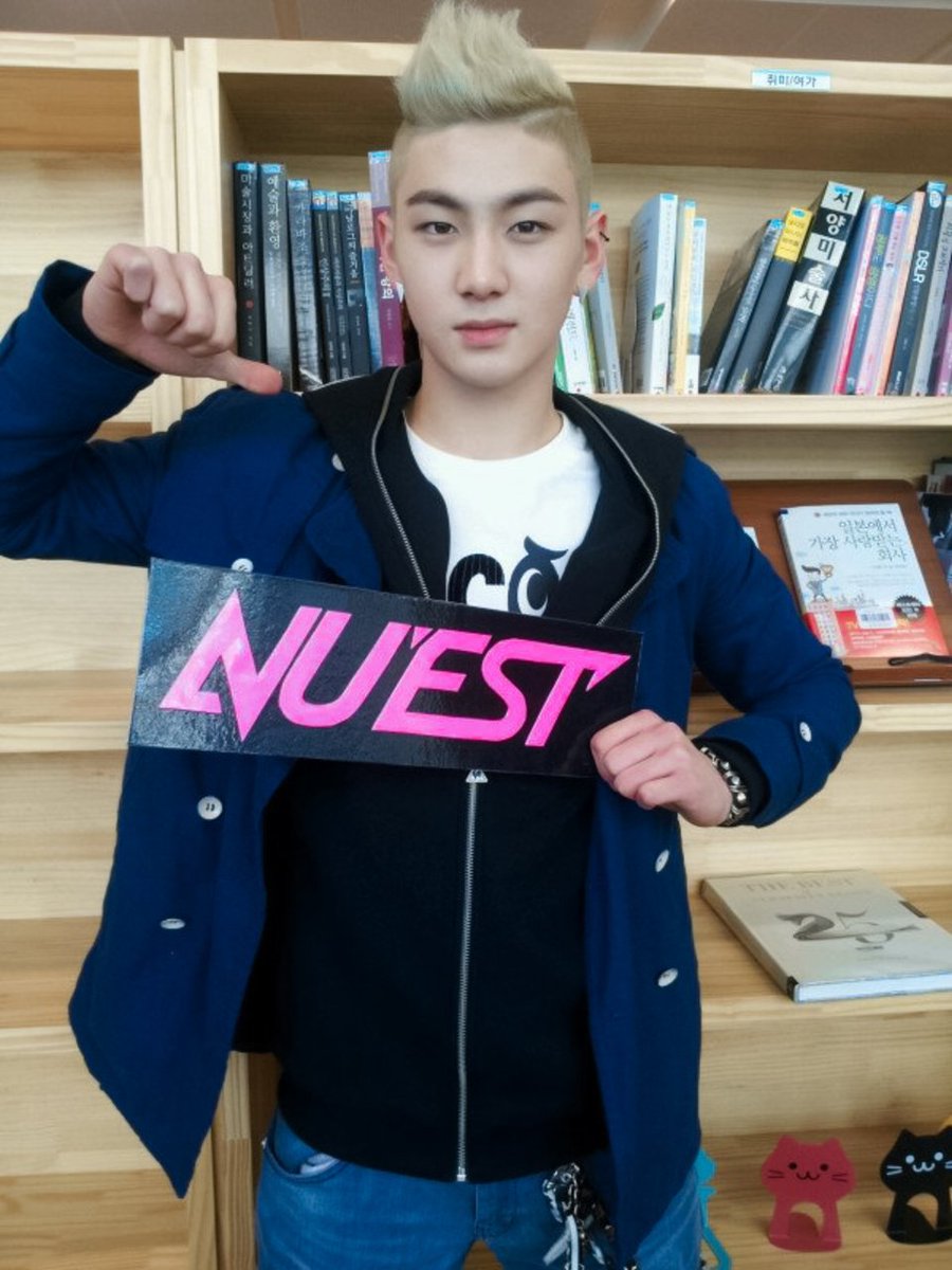 120314 백호 미투데이
이제 내일이면 데뷔 무대 입니다!!진짜 떨려떨려요ㅠ다들많이많이올꺼죠~~아직도 신청안한 팬분들 서둘러주세요!! 참참!!오늘 화이트데이기념 우리 민현이가 부른 영상 선물해드려요~~! 아직 안보신 팬분들있으려나요?!!얼른얼른 구경하러 고고씽~~!!o(^▽^)o보고싶다!뿅