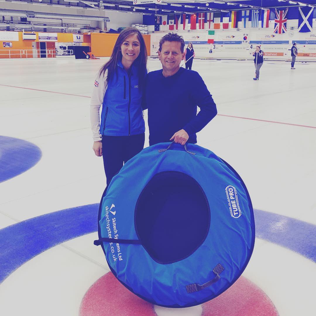 evemuirhead's tweet photo. What fun filming with @mikebreakfast for @BBCBreakfast π
Tune in Saturday 30th March π₯πΊ to see how much fun #HumanCurling is!
Have a shot @intubraehead π₯ https://t.co/QbxPJGrefq