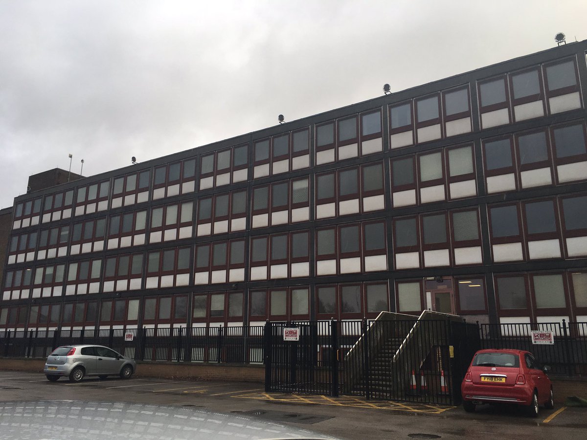 becmcintyre70's tweet photo. Hello Church Square House, farewell Civic Centre. My first time working at Civic was April 1996, my first time working at CSH was April 1999. The people around you are what makes a work space special, we are lucky to have lots of talented people in all of our work spaces. https://t.co/fWoRZZuBKt