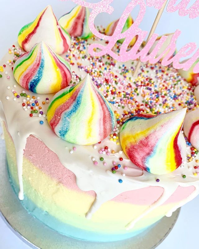 ClemieVeganCake's tweet photo. More rainbows! Mini meringue kisses are my new favourite thing 🙊 .
.
#clemievegancake #cakestagram #meringue #minimeringues #veganmeringue #rainbowmeringue #rainbowcake #cakegrid #vegannottingham #nottinghamvegans #veganbakery #yourcakestories #cak… https://t.co/NmYbKdvzvo https://t.co/Pm2PuhHGpA