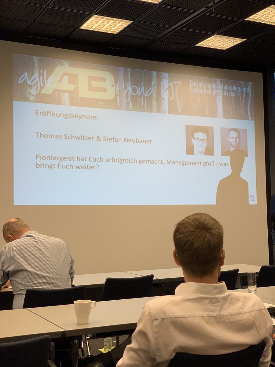 s_jochen's tweet photo. Ready for another exciting keynote at #abit2019. A talk about similarities of agile and melons 🍉. Let’s see 😀 #agile #agilemindset #changebusiness #newworkfellows @MarkusMeisl @InesLuwa https://t.co/2BetgkTODY