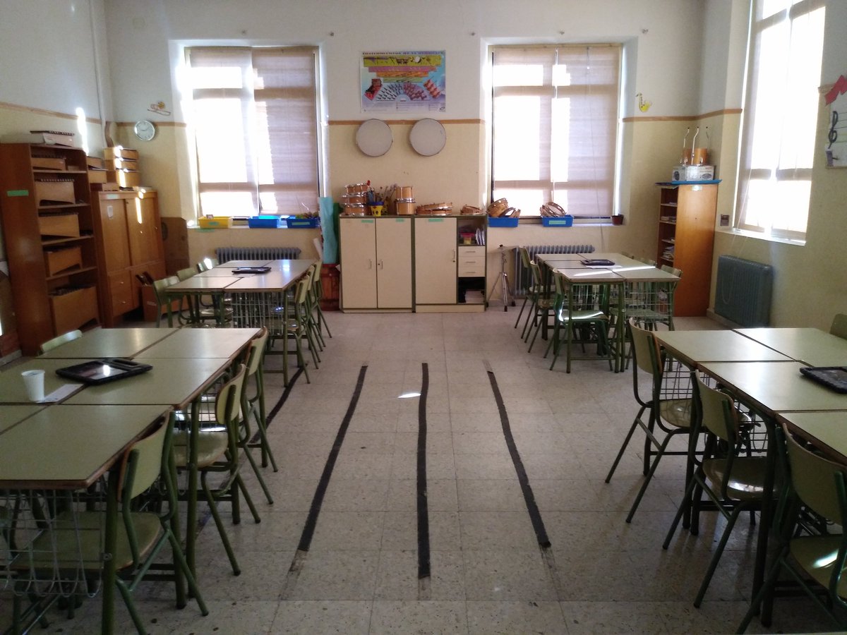 tirene_'s tweet photo. Preparadas para observar. ¿Podrán escapar? @CSCNSegovia @CEIP_ARENALES @CraObispoFray @colesantaclara @educacyl @CSFPJCYL @CFIE_Segovia #OBSERVA_ACCION #INNOVA_ACCION https://t.co/Fc3OqTPClR