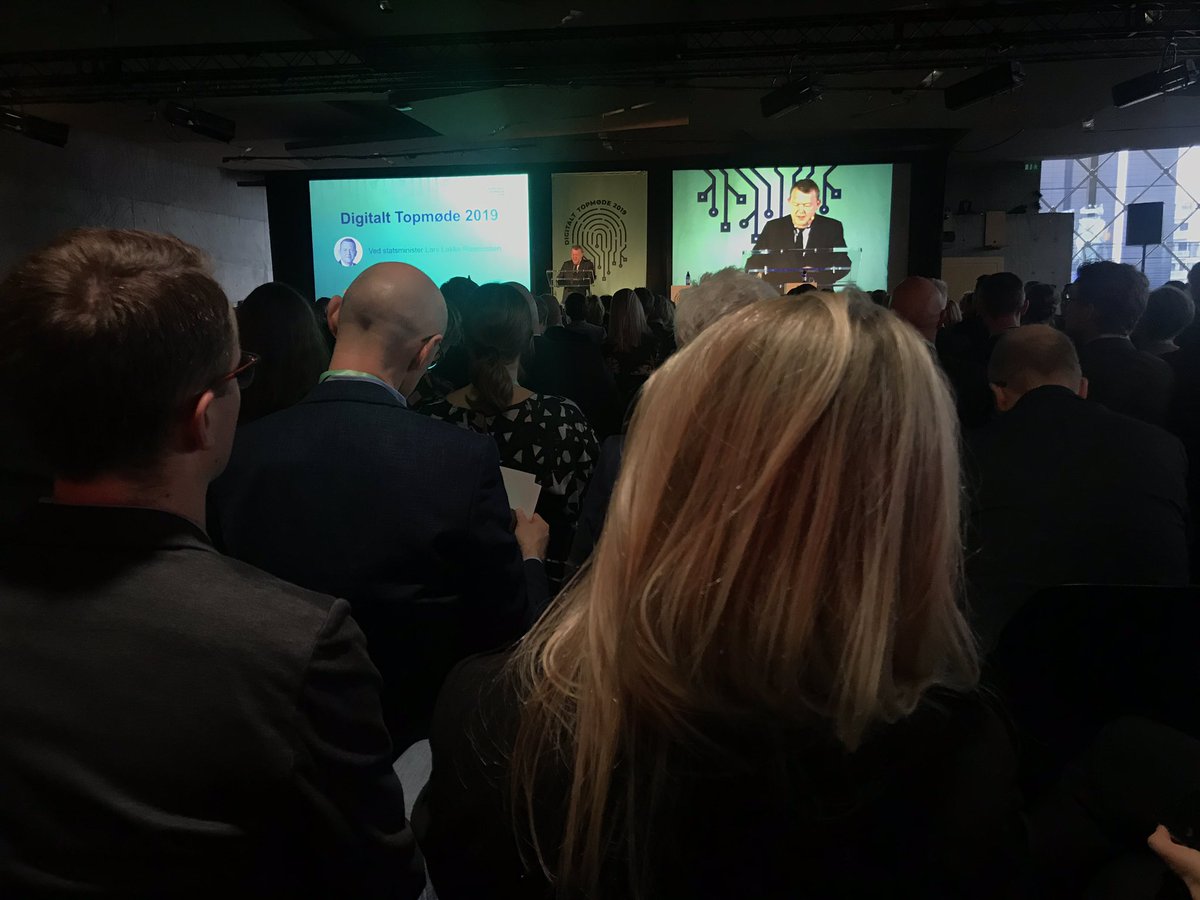 Mette Lundberg (@mettelitb) on Twitter photo <a href="/larsloekke/">Lars Løkke Rasmussen</a> åbner #digitalttopmøde2019. Engang drømte vi i <a href="/ITBranchen/">IT-Branchen</a> om, at DK statsmin ville nævne #digdk i en nytårstale - nu er det regeringfokus m <a href="/RasmusJarlov/">Rasmus Jarlov</a> @MereteRiisager <a href="/sophieloehde/">Sophie Løhde</a> <a href="/anderssamuelsen/">Anders Samuelsen</a> 💪 #dkpol <a href="/larsloekke/">Lars Løkke Rasmussen</a> åbner #digitalttopmøde2019. Engang drømte vi i <a href="/ITBranchen/">IT-Branchen</a> om, at DK statsmin ville nævne #digdk i en nytårstale - nu er det regeringfokus m <a href="/RasmusJarlov/">Rasmus Jarlov</a> @MereteRiisager <a href="/sophieloehde/">Sophie Løhde</a> <a href="/anderssamuelsen/">Anders Samuelsen</a> 💪 #dkpol
