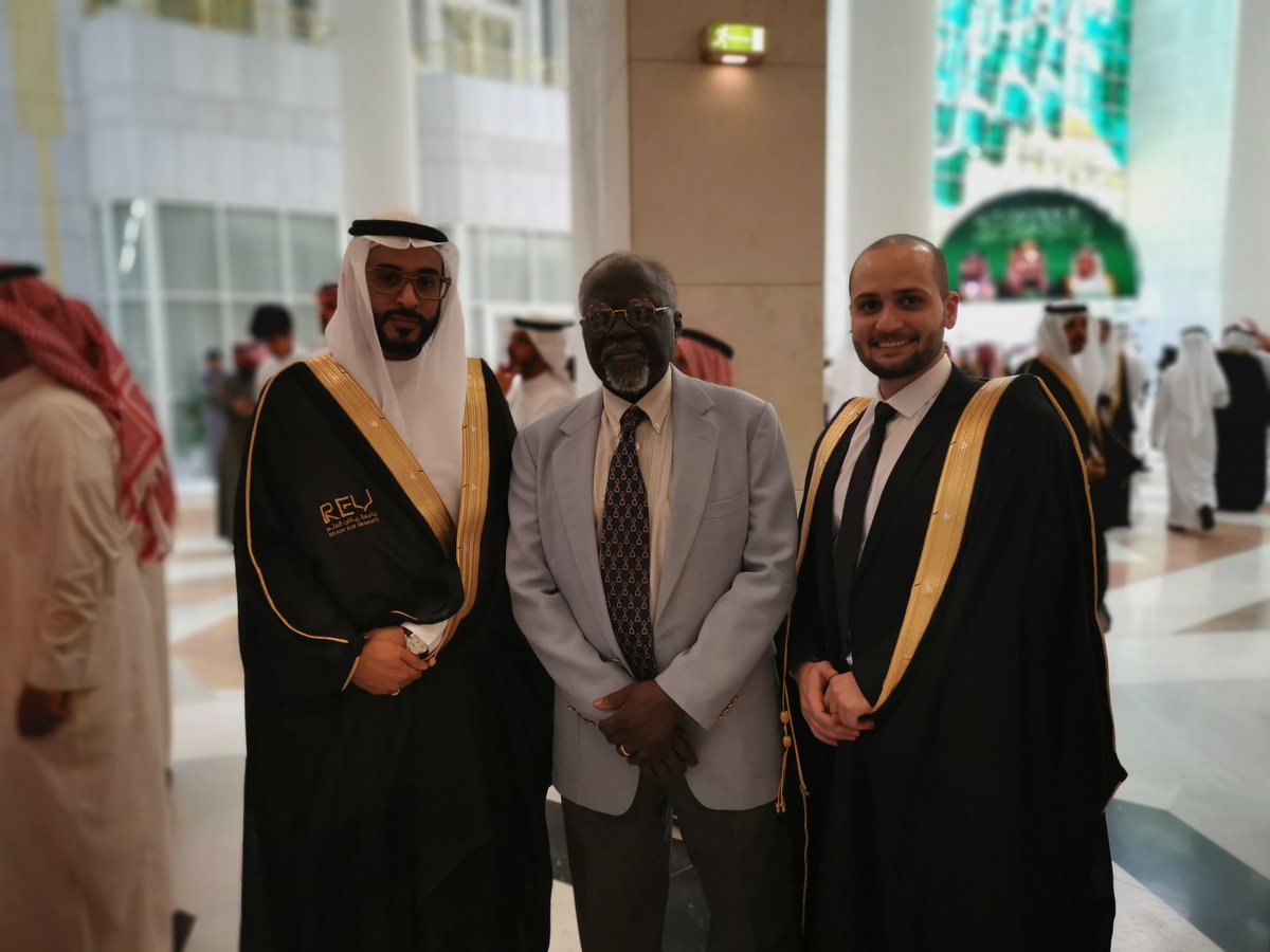 DR_BR13's tweet photo. #حفل_تخرج_جامعة_رياض_العلم
الحمدالله 🙏🙏 https://t.co/1Pl9JFO6gW