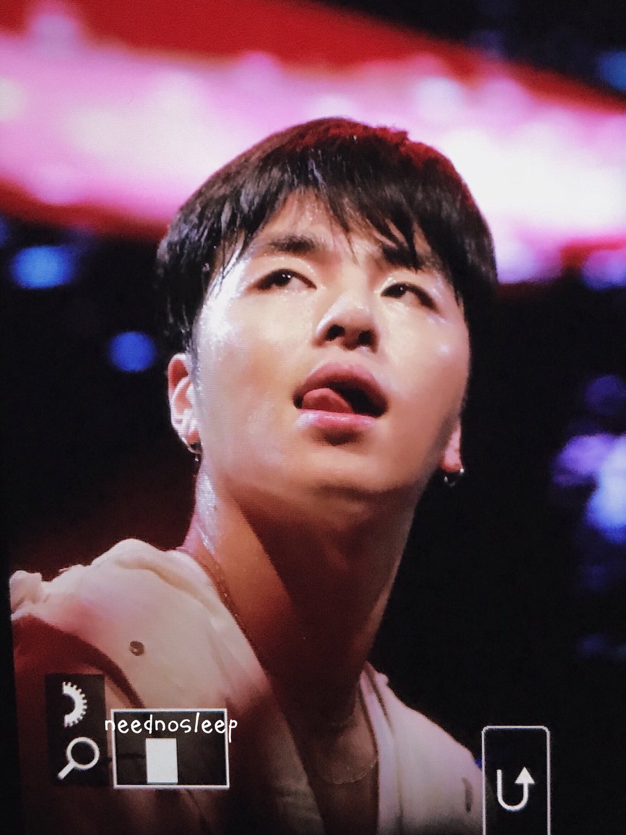 neednosleep0331's tweet photo. JUNE 190313 SXSW in Austin🇺🇸
#iKON #아이콘 #준회 #구준회
#JUNE #junhoe #具晙会 #ジュネ https://t.co/BgkSxR95cM