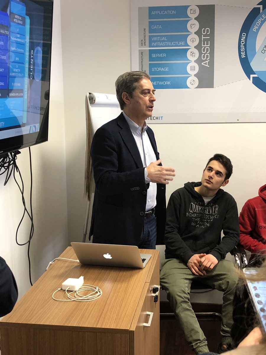 Nicotra62's tweet image. OmnitechIT informa: la #milanodigitalweek può avere inizio nella sede di Milano. 14 Marzo: La #Digitaltrasformation spiegata ai ragazzi delle scuole.