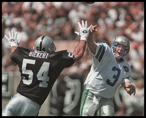 NFLMAVERICK's tweet image. Happy birthday to former #Raiders LB &amp;amp; asst. coach  Greg Biekert, March 14, 1969.