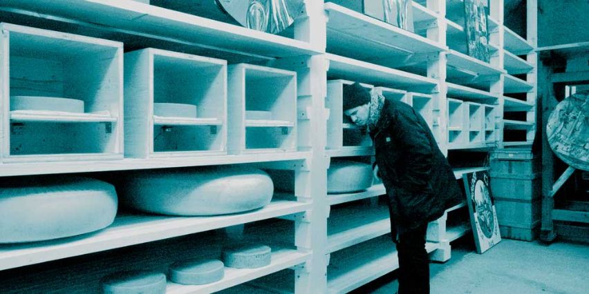 Berner Fachhochschule (@bfh_hesb) on Twitter photo Käse beschallen – Experiment gelungen: Schallwellen beeinflussen den Stoffwechselprozess von Käse derart, dass Auswirkungen gustatorisch spürbar werden. Die <a href="/hkb_bfh/">Hochschule der Künste Bern HKB</a> & das Käsehaus K3 haben das Experiment gewagt & präsentierten heute die Resultate. bfh.ch/de/aktuell/new… Käse beschallen – Experiment gelungen: Schallwellen beeinflussen den Stoffwechselprozess von Käse derart, dass Auswirkungen gustatorisch spürbar werden. Die <a href="/hkb_bfh/">Hochschule der Künste Bern HKB</a> & das Käsehaus K3 haben das Experiment gewagt & präsentierten heute die Resultate. bfh.ch/de/aktuell/new…