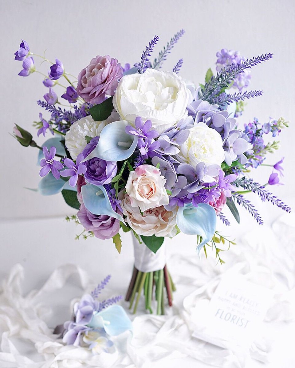 "I wanted to give you something sweets but I ended up buying flowers as my gratitude for your chocolate in valentine's day. Happy white day" 

He gives you mixed flowers bouquet 

@valiantfxrce