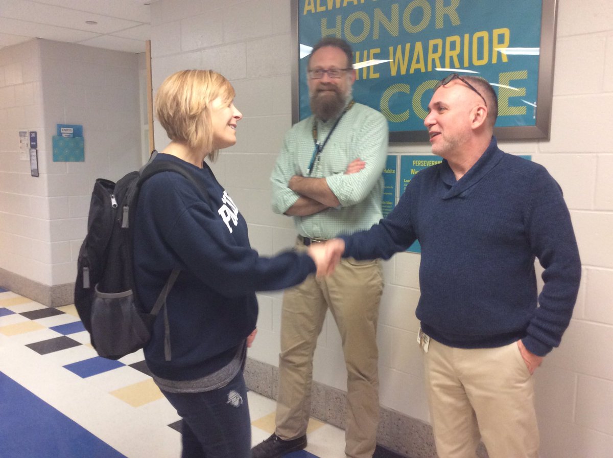 PHSWarriors1957's tweet image. Our new student Jen is meeting some of our English and Foreign Language teachers before class! #SASProjectPocomoke