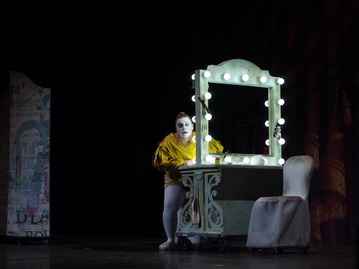 theatre_toursky's tweet photo. #FESTIVALRUSSE Retour en images sur la création délirante et follement poétique #LoDka. C’était samedi 9 mars sur les planches du Toursky : un spectacle haut en couleurs et tellement vivifiant !
#Semianyki #clowns #théâtre #saintpetersbourg #marseille #culture https://t.co/nZXkHPuuE3