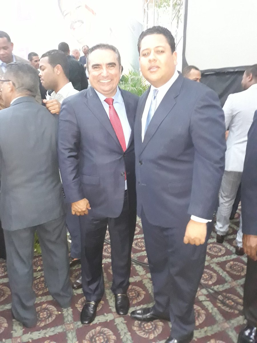 josesandovals1's tweet photo. Lo que ayer se vivió en el Hotel Dominican Fiesta con la actividad del poderoso @SEconLeonel2020 es la muestra de la unidad de los Movimientos de Apoyo.El mismo líder Dr @LeonelFernandez expresó su satisfacción por el trabajo realizado por el @IngFreddyPerez #SectorExternoLeonel https://t.co/PwSuQ74q8c