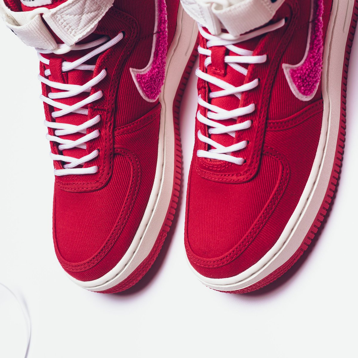 emotionally unavailable af1