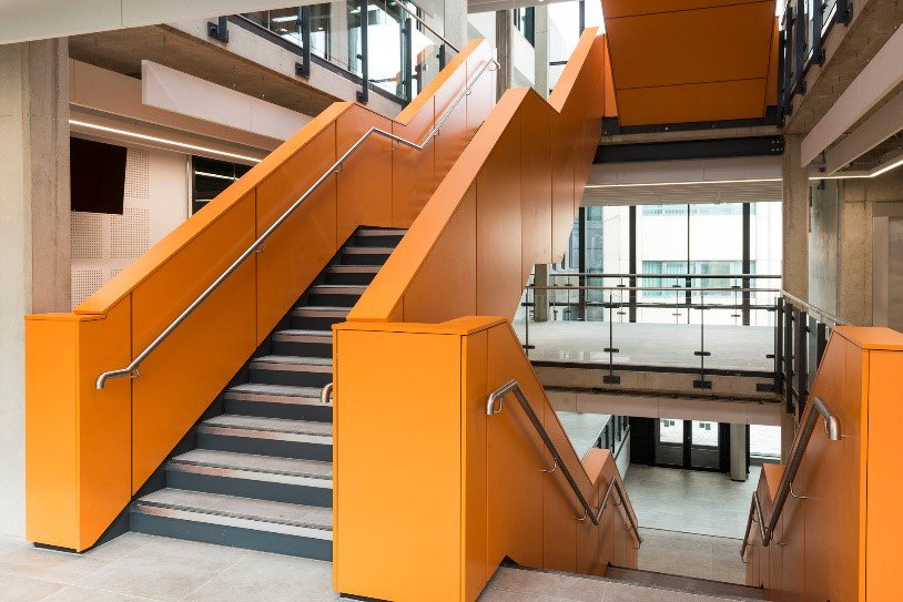Stairs and panelling for Huddersfield university :) 

#ThrowbackThursdays
#BizHour