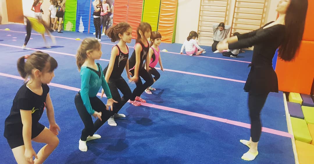 sahinalp's tweet photo. Artistik duruşumuzu desteklemek için tüm gruplarımıza profesyonel bale desteği...İstanbul avrupa yakasının  tek profesyonel cimnastik salonu ve kulübü uzman antrenörler eşliğinde @turkcimfed https://t.co/lw6oV2DVQt