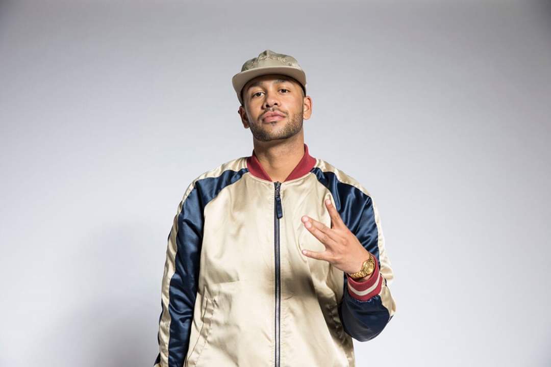 Juuuust juuuust video called <a href="/YoungstaCpt/">$LIM Y?OUNG</a> and I was like "salutas" 😂😂😂... Completely died inside...this man is FIIIIINEEEE as fuck🤤