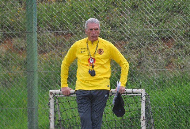 Tobisani1's tweet photo. 3 months with the team, 9 leaugue games, 5 wins, 2 losses(all school boy errors from goalkeepers) 2 draws, nedbank cup quarterfinalits, gives youngsters a chance to play, yes football not goot but that can only change, some say he must resign🤔 https://t.co/PU2GgyCxfq