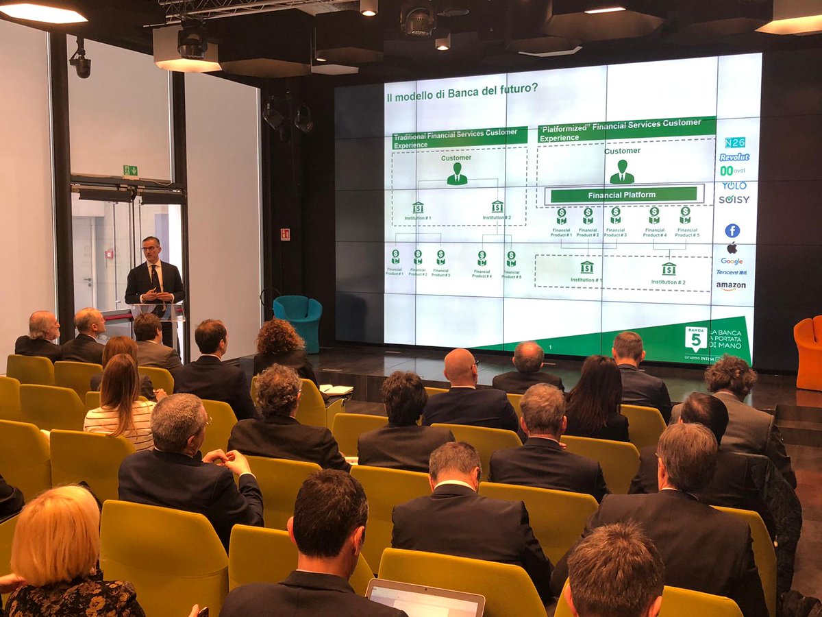 DeloitteItalia's tweet photo. "Banca 5 è una banca online, una open platform, caratterizzata da un approccio che può essere definito "phygital": un mix di servizi e canali fisici e digitali". S. Borgese, General Manager Banca 5. #DeloitteOpenBanking #DeloitteItalia #greenhouseitaly https://t.co/6TZ1Qx4UA7