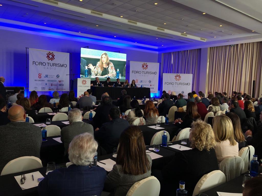 .<a href="/Irene_Garcia_M/">Irene García Macías</a> interviene en la apertura del foro ‘El presente y el futuro del turismo en la provincia de Cádiz’, organizado por 8TV y patrocinado por <a href="/diputacioncadiz/">Diputación de Cádiz</a>