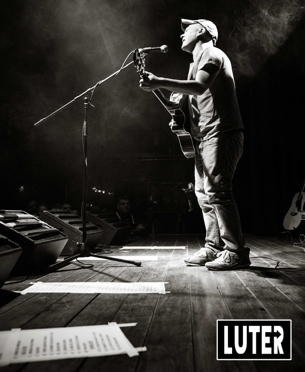 turismobullas's tweet photo. En música para degustar, dentro del #VINarte2019, llega el sábado 17 de marzo, al Museo del Vino de #Bullas, a las 20.30 h. el concierto de @Luter_Rock en acústico. Además, cata de vinos por gentileza de @BodegaMonastrel y @BodegasHydria 
+VINarte2019 en https://t.co/qjR5wGxtg1 https://t.co/lMVEmwHNg9