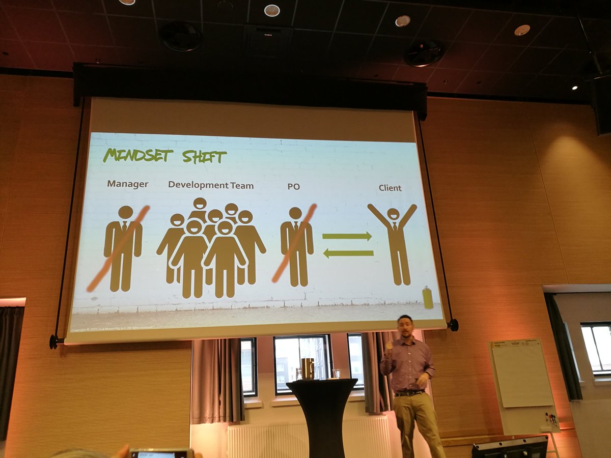 marmotamarmota's tweet photo. #ScanAgile It's all about getting the job done: People #figureOut themselves every morning what to do #developerAnarchy #theRealDeal by @TealMavericks https://t.co/F7IQCEUEec