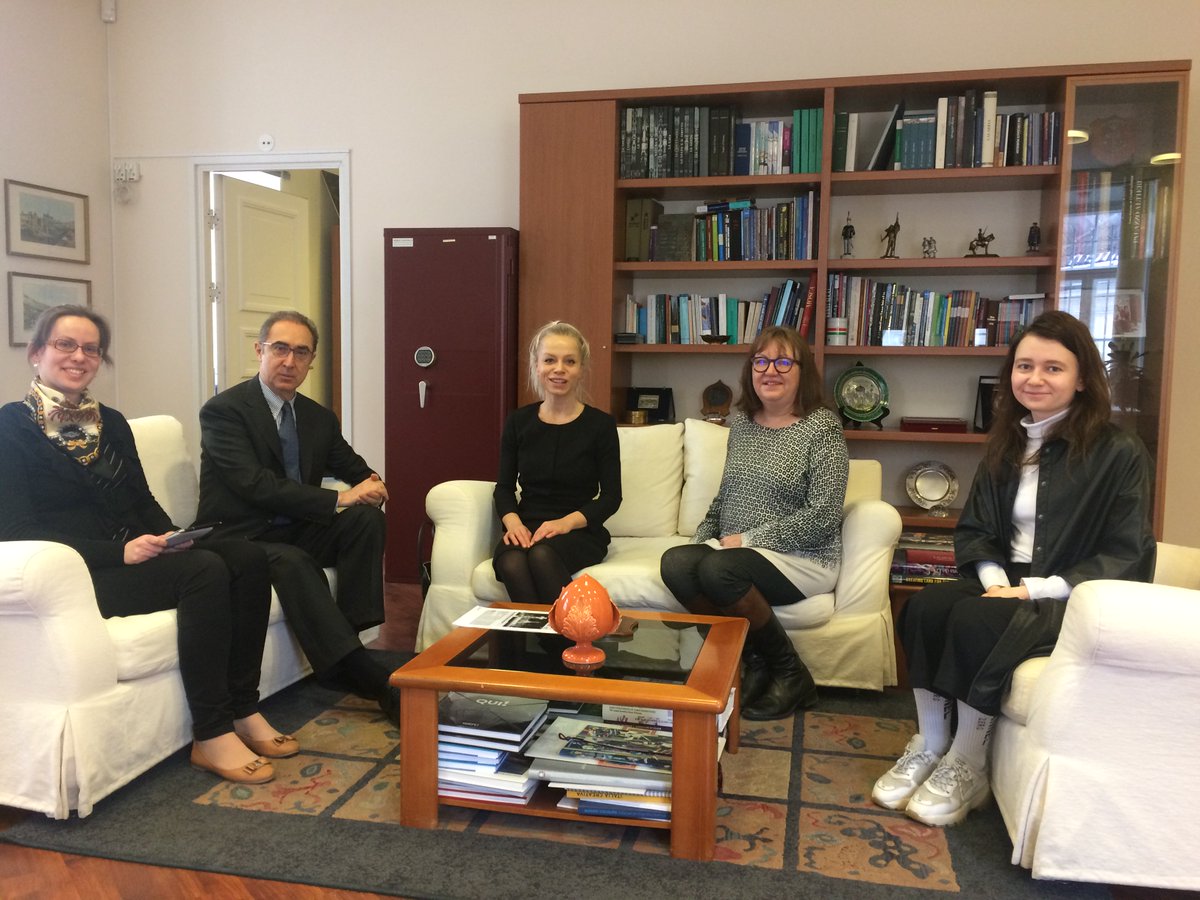 ItalyinEstonia's tweet photo. L'Ambasciatore Formica ha incontrato Ilona Gurjanova, Presidente Estonian Association of Designers, Veronika Valk, Consigliere Ministero Cultura e Sille Pihlak, ricercatrice Estonian Academy of Arts, in preparazione dell'#ItalianDesignDay2019 a #Tallinn. https://t.co/jFJSBwEQmf