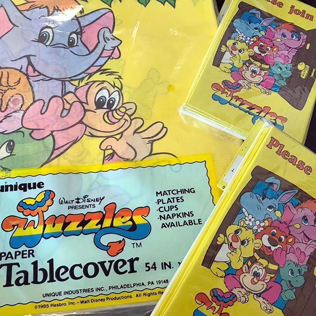 htfps's tweet image. Who else remembers #wuzzles? 😱 These crazy rare supplies will be available to purchase soon! #vintage #disney #waltdisney #disneyworld #disneyland #doubletap #htfps #hardtofindpartysupplies ift.tt/2VYNn9H