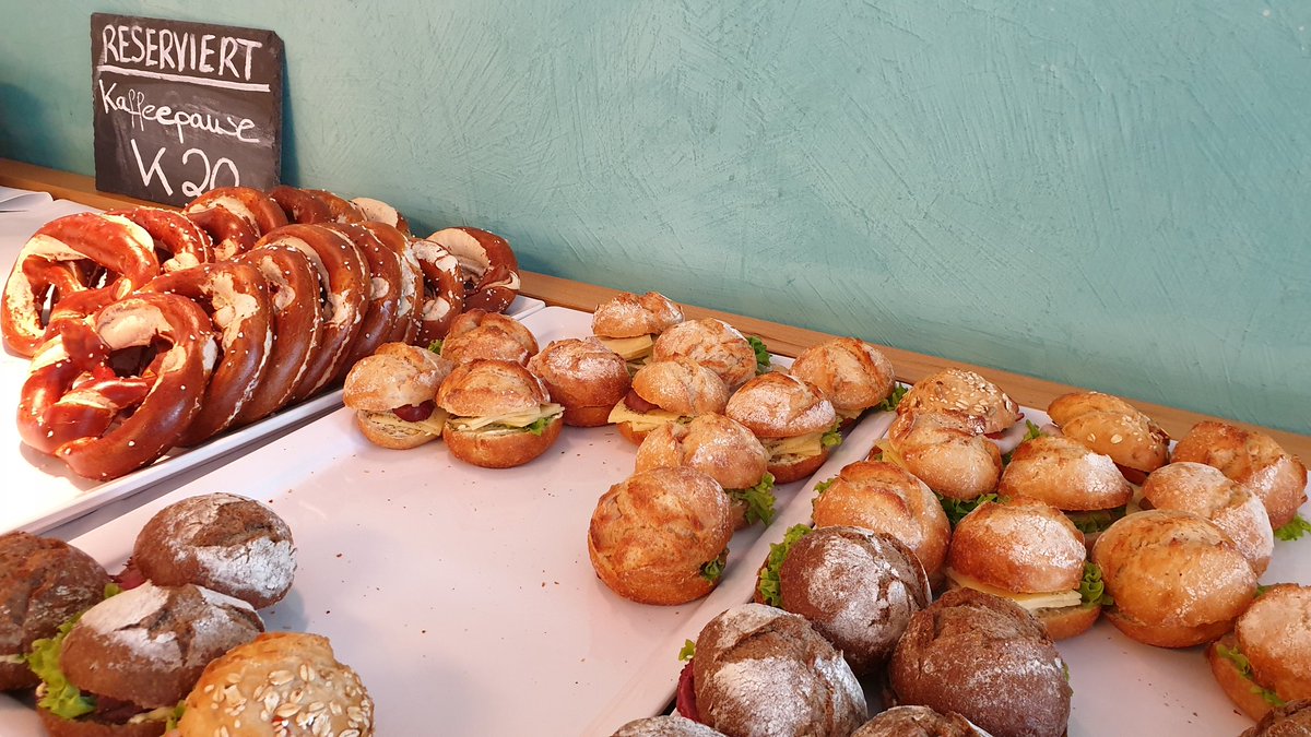 SastSolutions's tweet image. #SASTDAY with a view: Im Municon am @MUC_Airport gibt es heute wieder Expertenwissen rund um die Themen #SAPSecurity und #SAPCompliance. Ein paar #Brezn zur Stärkung dürfen da natürlich nicht fehlen 🥨