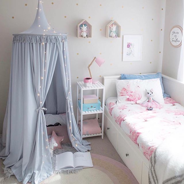 whitefoxstyling's tweet photo. Throwback to one of my fave girl’s room pics. Still love that gorgeous canopy, don’t you? 😍 #whitefoxstyling #interior #interiors #styling #home #style #decor #lifestyle https://t.co/zqjKE9hu4j