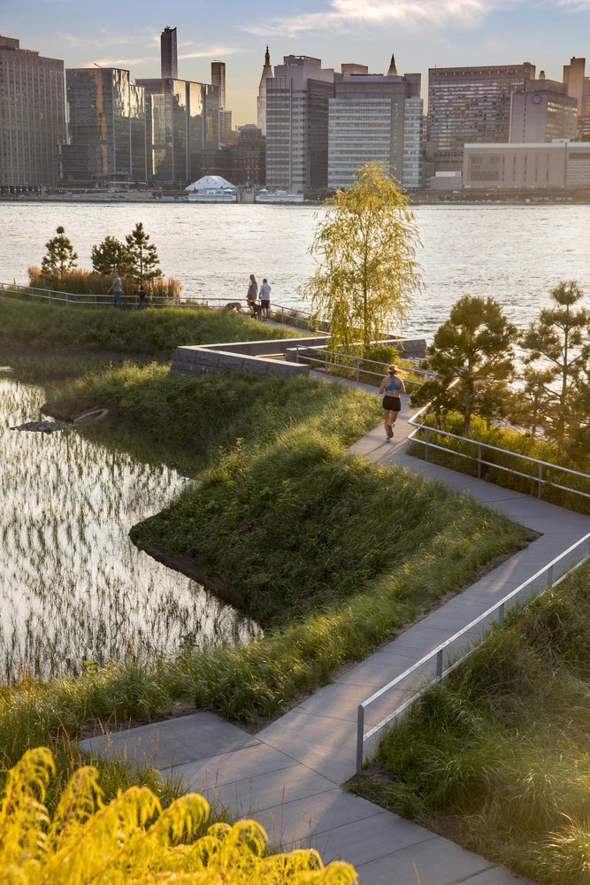 laud8's tweet image. Hunter’s Point South Waterfront Park Phase II by SWA/BALSLEY + WEISS/MANFREDI #laud8 #landscape #architecture #urban #design #usa #ny #plants #green #space #arquitectura #landschaft