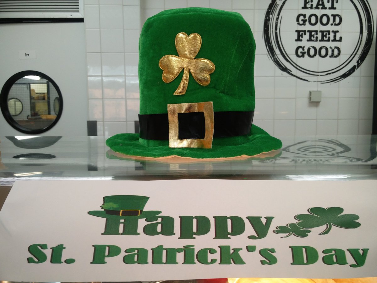 BialinnD's tweet photo. Getting ready for Saint Patrick's Day @BialinnD  @BaxterStorey https://t.co/lQyQpvP8g5