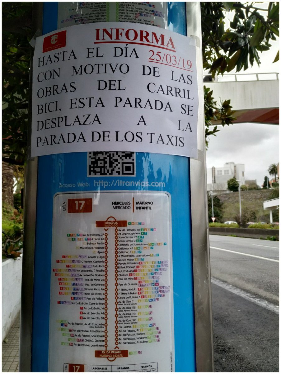 BlogBusurbano's tweet image. Digamos varias cosas:

1.- Las obras del #CarrilBici están inutilizando la #Par293, la del #HospitalMaterno, por lo que se traslada unos metros antes, a la parada de los #Taxis.

2.- Es "raro" que el aviso esté pegado en el poste, ya que resulta que es lo que se ha movido. (...)