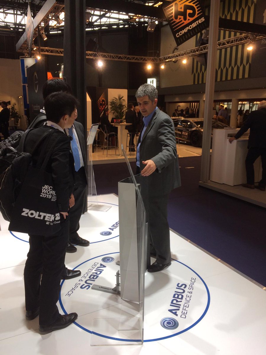 IDEKO_'s tweet photo. Visitando el stand de @DANOBAT Hall5-StandN9 en @JECComposites galardonado con el #JECWorld #InnovationAwards en la categoría #aerospace process junto a #InFactorySolutions @PROFACTOR @FIDAMC_ @AirbusDefence @Dassault3DS @IDEKO_IK4 y #MTorres por el desarrollo en #ZAero https://t.co/ZYnmzOpn9w