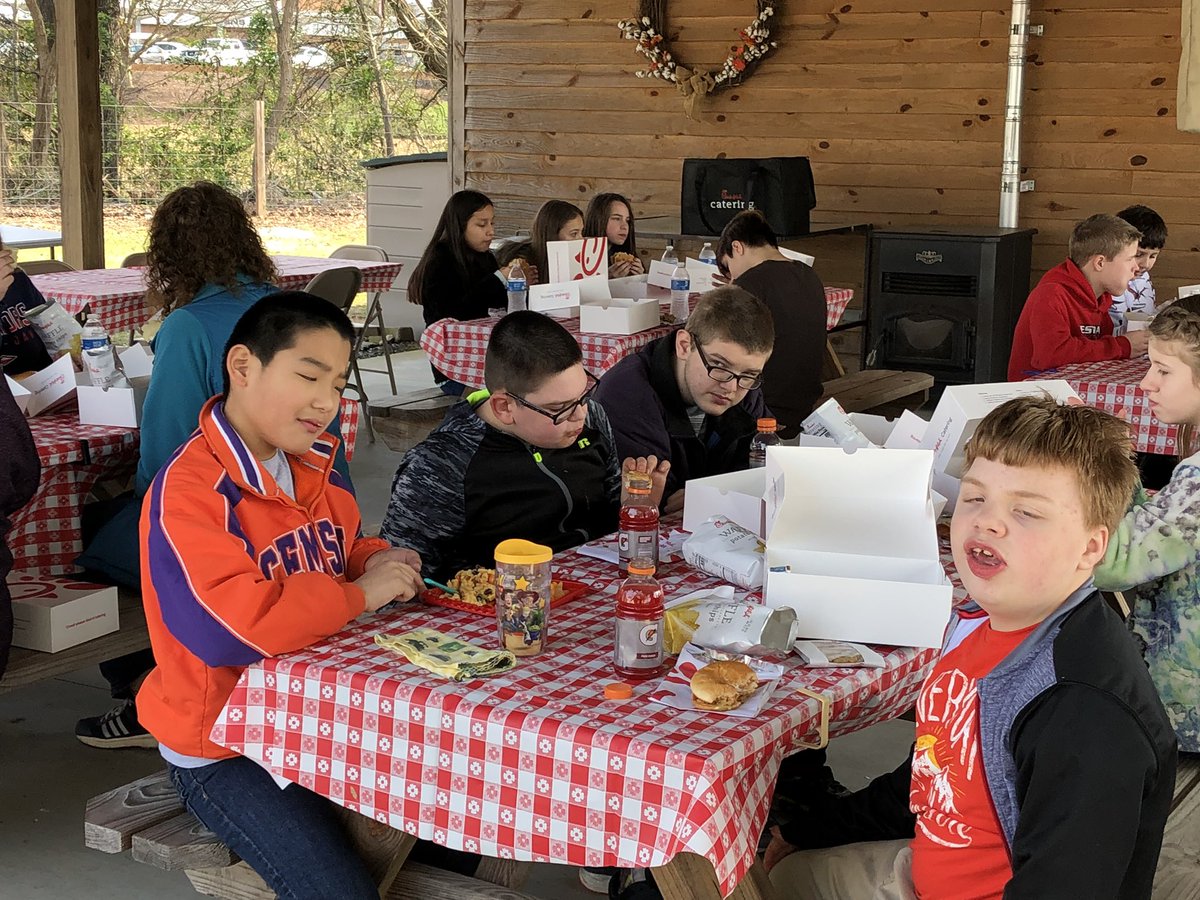 k9kayaks's tweet photo. Fun day yesterday at the #Pendleton Agriculture Museum #Rm801 #FieldTrips #springtime @nicoleleeadams1 @carolinagrl254 https://t.co/plVHQY8acj