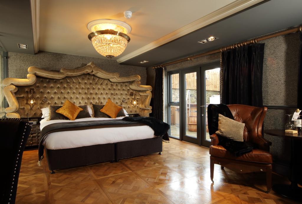 The Impeccable Pig Restaurant and Rooms tweet media