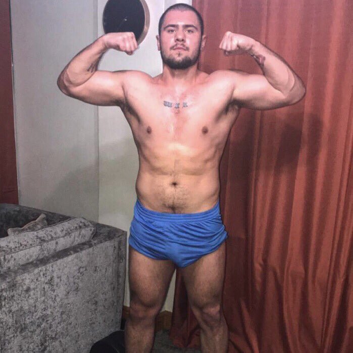 KuganCassius's tweet image. Speaking to @EddieHearn, he says he’s undecided who will headline 02 on April 20, @davidthewhiter1 or Chisora. The fact that this is the biggest fight of Dave’s career (&amp;amp; he’s actually training for it) -I suggest that it’s him. RT if you agree #PapiHeadliner