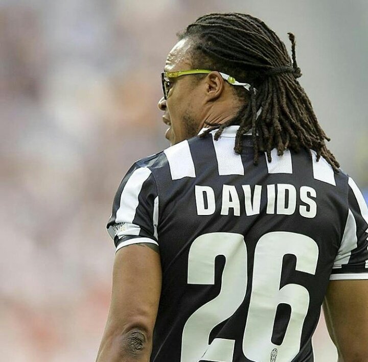    Happy Birthday to \The Pitbull\, Edgar Davids! 
