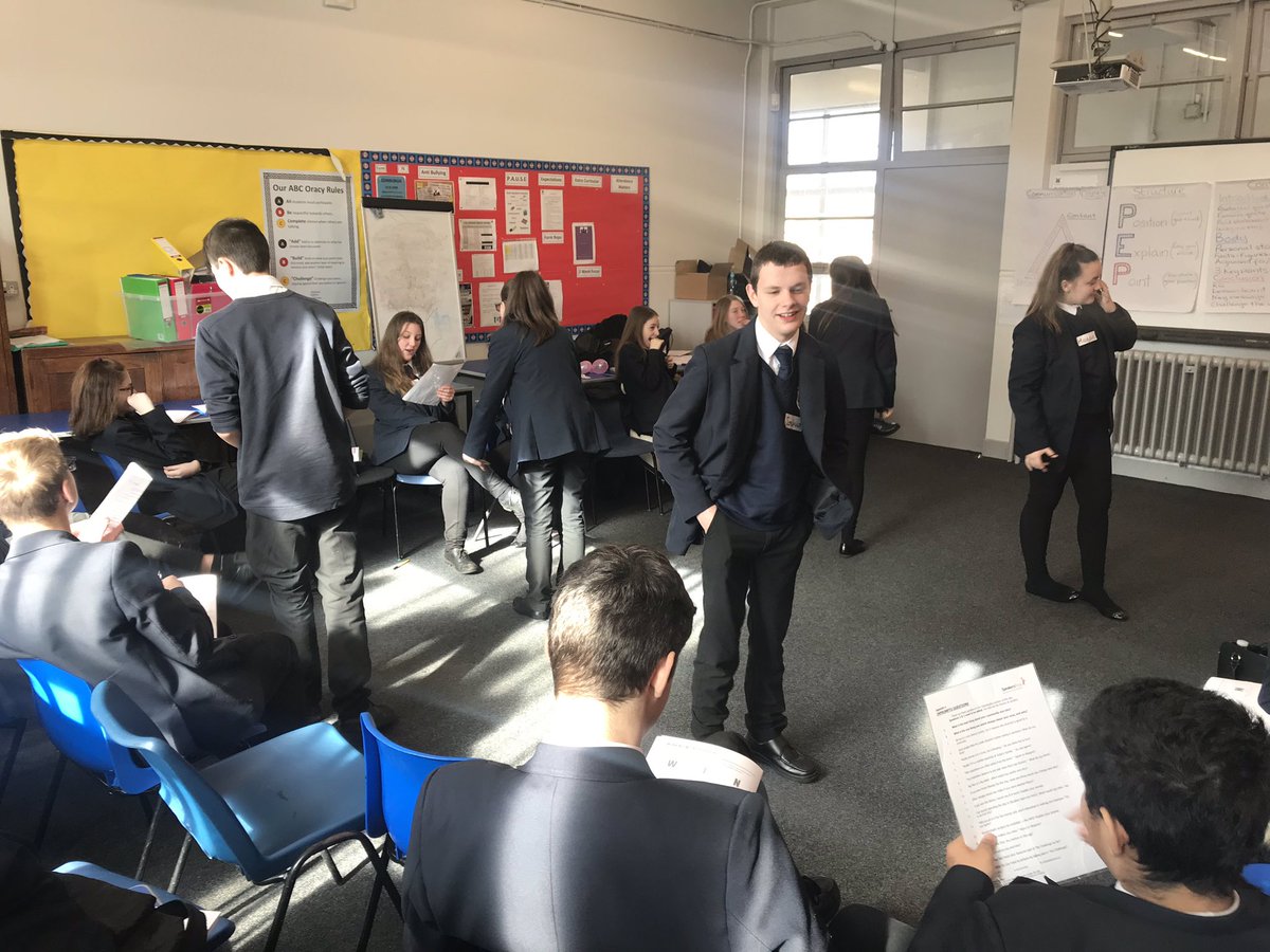 MrsSnellColmers's tweet photo. @ColmersSchool @SpeakersTrust Some fantastic impromptu speeches with Year 10 as part of the “Speak Out” Challenge #STSpeakOut https://t.co/UByYxOgHBR