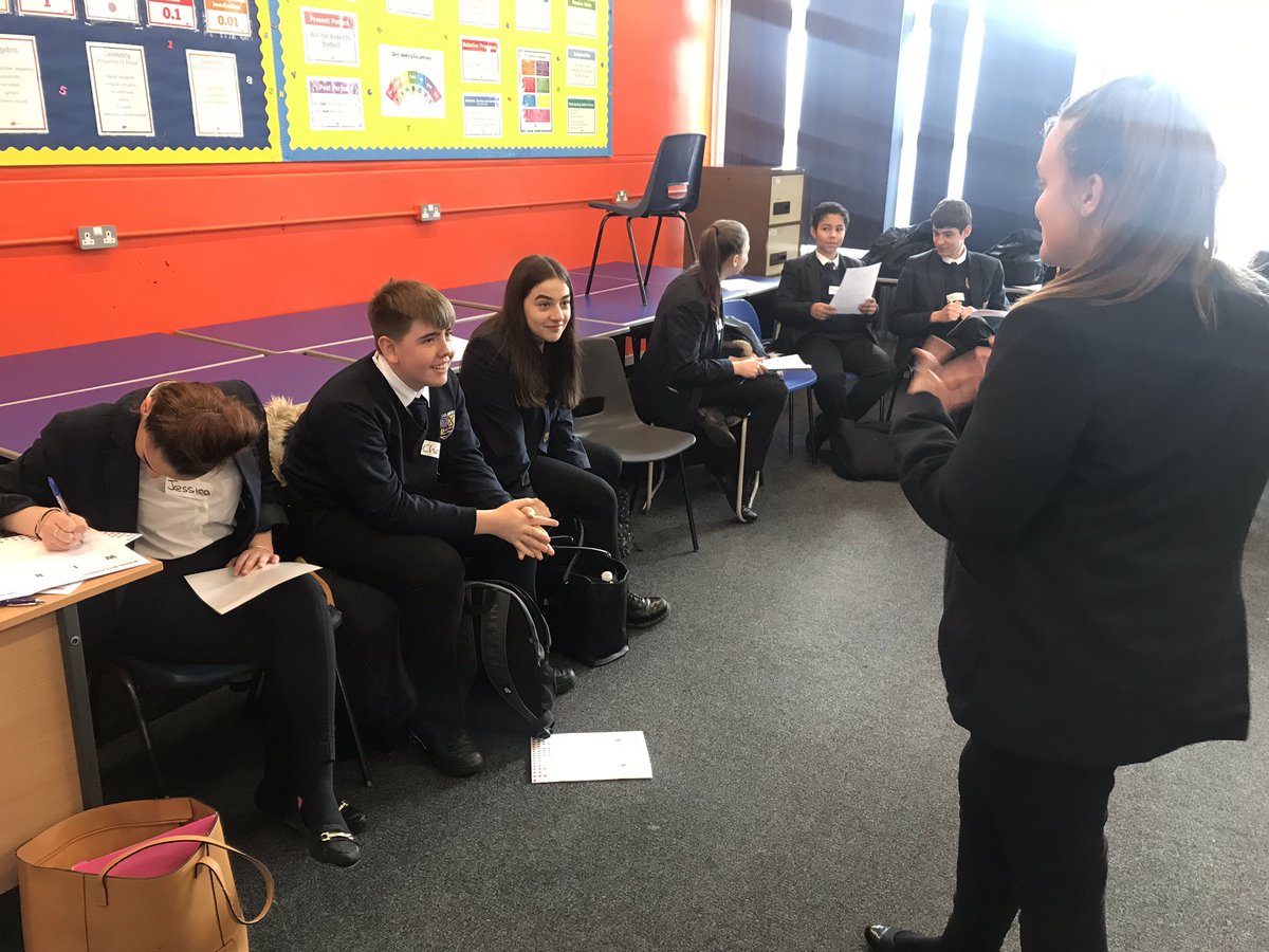MrsSnellColmers's tweet photo. @ColmersSchool @SpeakersTrust Some fantastic impromptu speeches with Year 10 as part of the “Speak Out” Challenge #STSpeakOut https://t.co/UByYxOgHBR