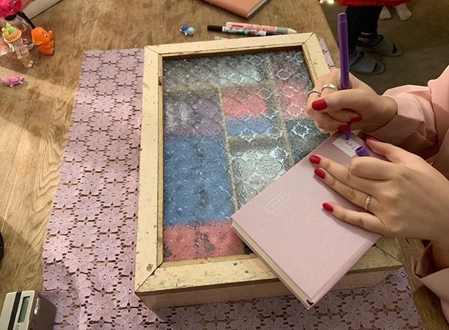 5REDVELVET's tweet image. [OFFICIAL] 190314 RED VELVET Instagram update #YERI (1)

instagram.com/p/Bu_G-NtA7vk/
#REDVELVET @RVsmtown #ToTwentyYeri