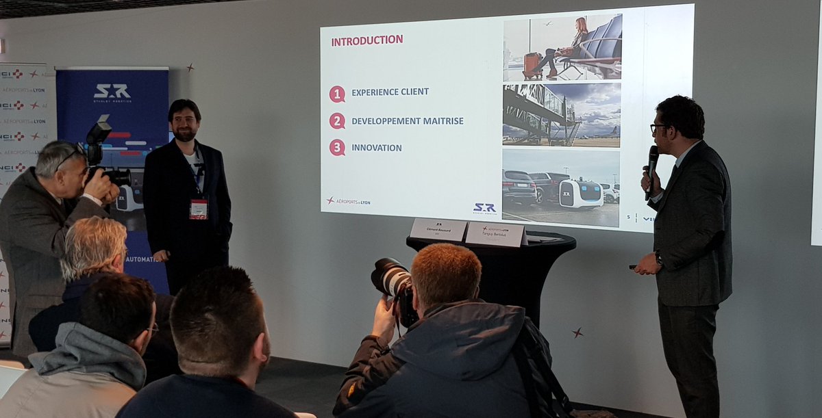 World first! T. Bertolus CEO of <a href="/lyonaeroports/">Lyon Aéroport</a> presents the parking #robot vallet of <a href="/StanleyRobotics/">Stanley Robotics</a> in operation. It's all about ROI, UX, sustainable dev and innovation. Awesome #AutonomousVehicles