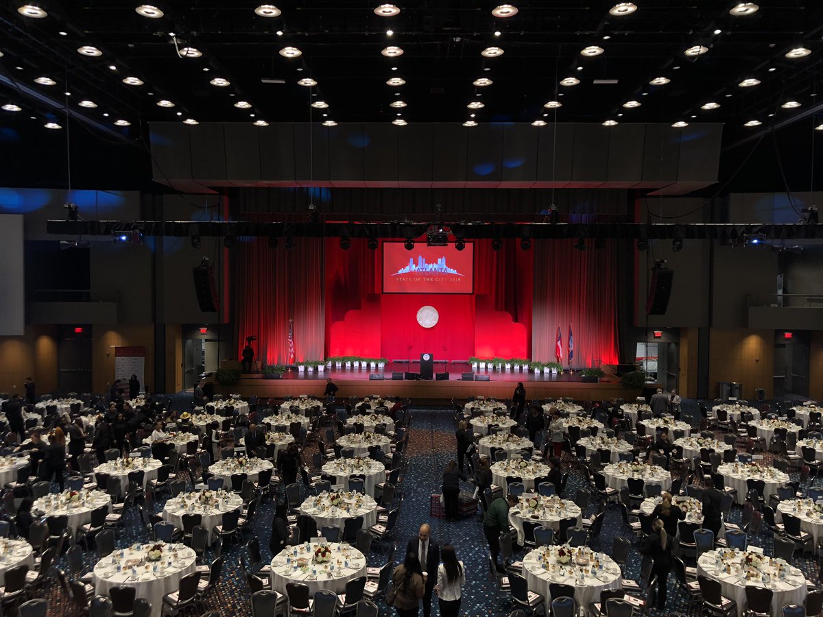 Stage Set! Mayor <a href="/KeishaBottoms/">Keisha Lance Bottoms</a> #ATLSOTC is happening in a matter of minutes. <a href="/CityofAtlanta/">City of Atlanta, GA</a> <a href="/marvaclewis/">Marva Lewis</a> @Harris_LaNese <a href="/EventsMathes/">Mathes Events Production</a>