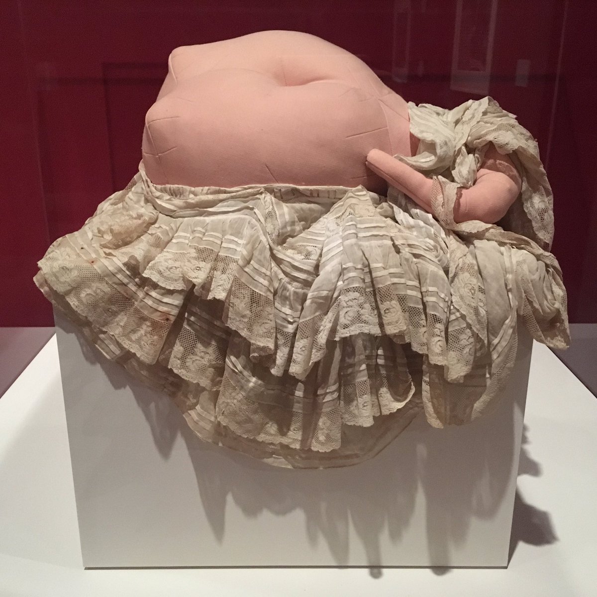 One of the many joyous things about the Dorothea Tanning show <a href="/Tate/">Tate</a> is the no. of women in the audience. Loads of them - trying to locate a position in an art historical narrative / a celebratory relationship to their bodies+ dreams / a door that takes them somewhere mad + alive