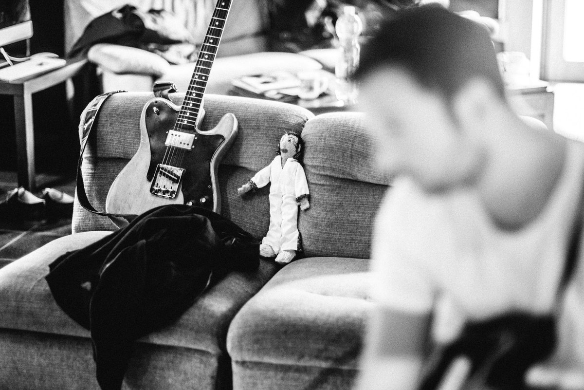 almighty_band's tweet photo. Channeling our inner @ElvisPresley 
#throwback #recordingsession #almightymighty #numberninestudios https://t.co/bKPCFZZjAZ